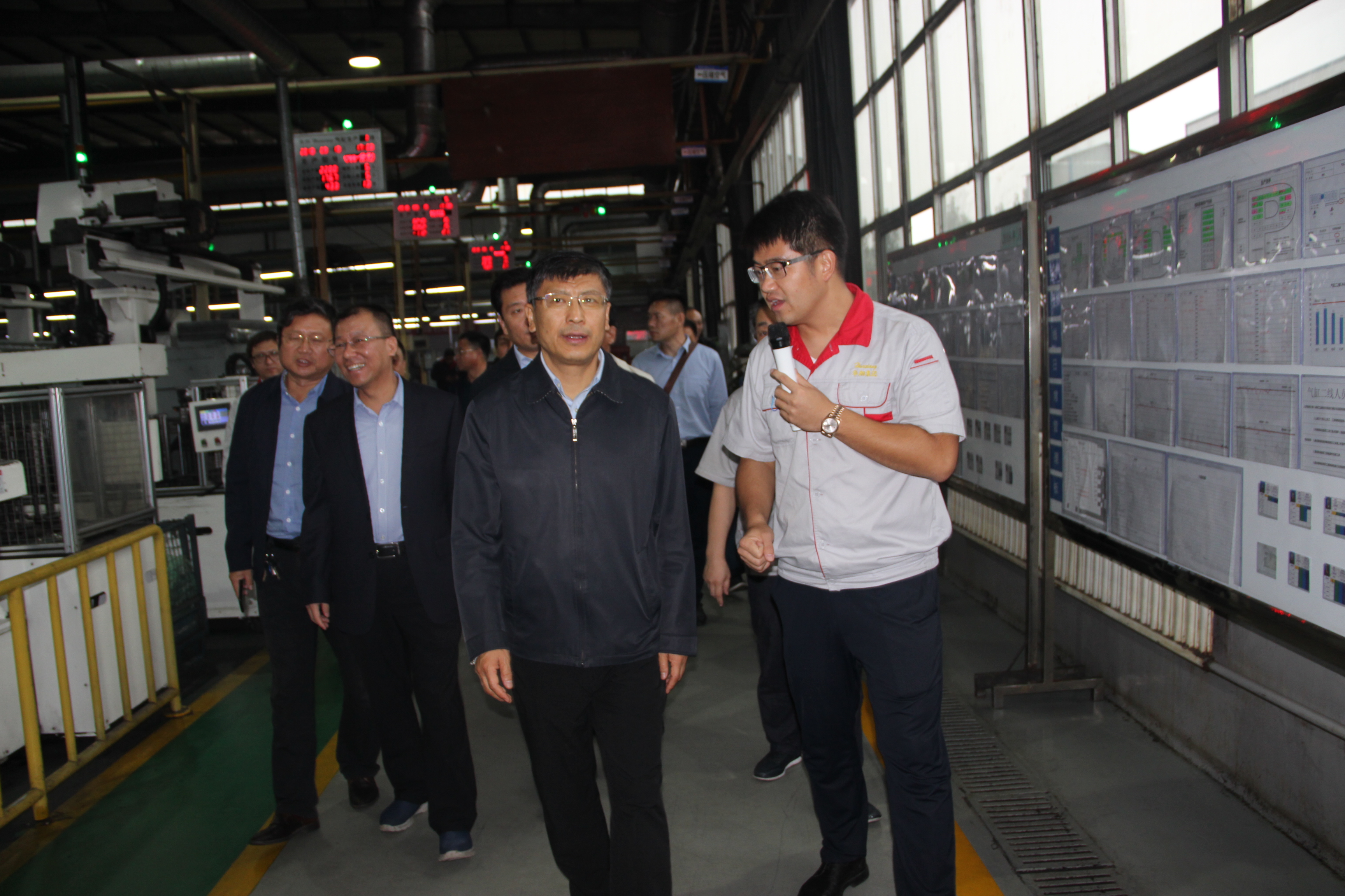 省委組織部副部長、省人社廳廳長盧建明一行到我司調(diào)研指導(dǎo)