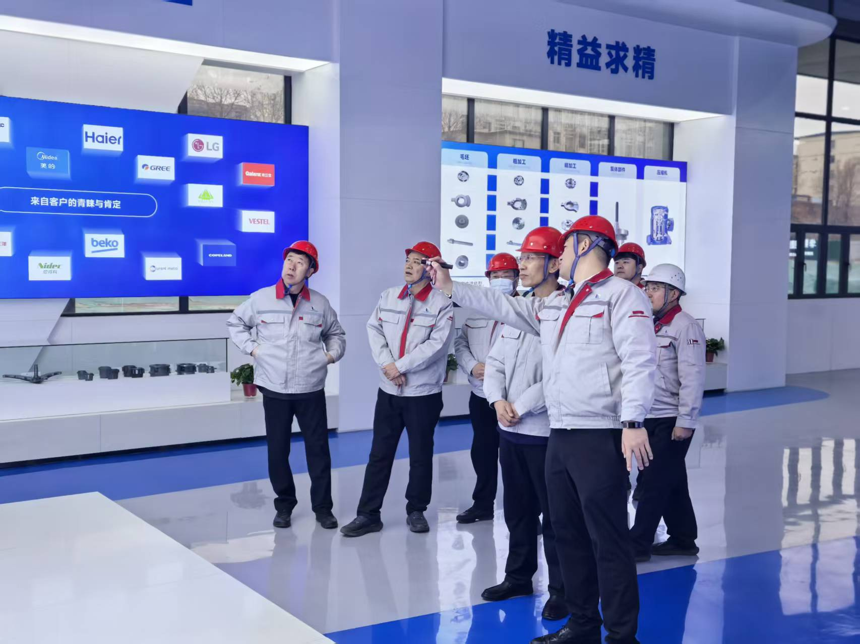 臨汾市委常委、洪洞縣委書記張晉偉深入華翔洪洞智能科技產(chǎn)業(yè)園調(diào)研